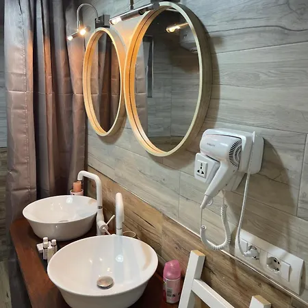 Διαμέρισμα Jona Lovely Two Bedroom Ap