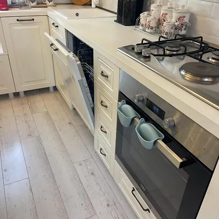 Jona Lovely Two Bedroom Ap Διαμέρισμα