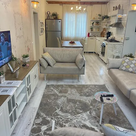 Διαμέρισμα Jona Lovely Two Bedroom Ap