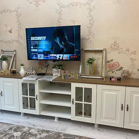 Διαμέρισμα Jona Lovely Two Bedroom Ap Τίρανα