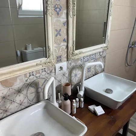 Jona Lovely Two Bedroom Ap Διαμέρισμα Τίρανα